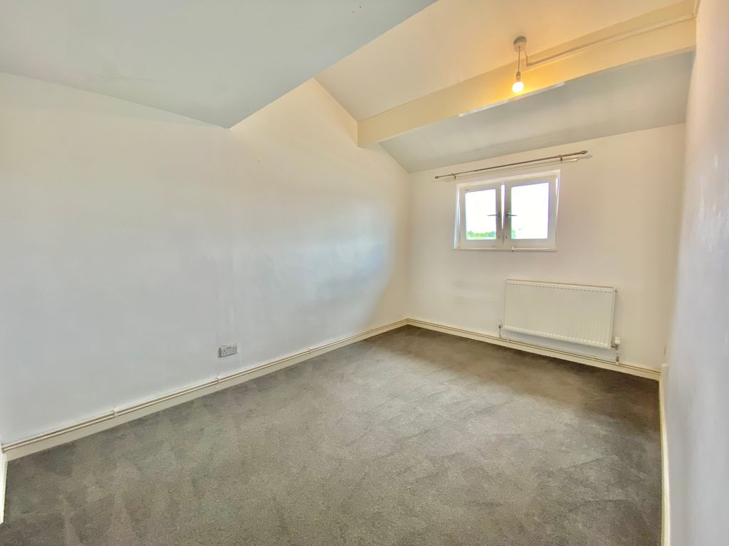 Property photo 2 of 5 Front