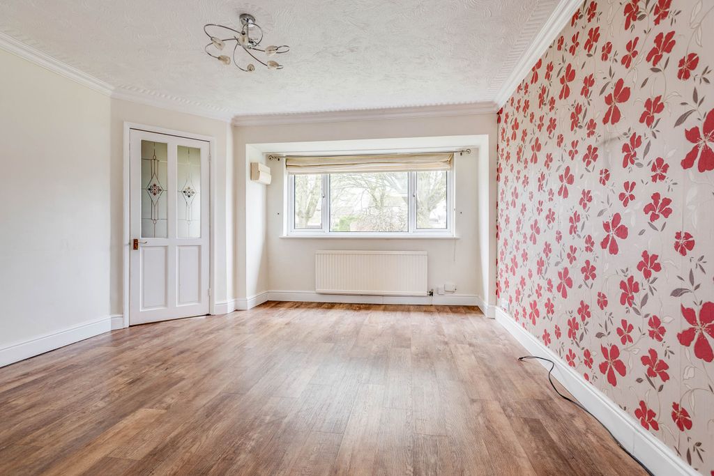 Property photo 3 of 11 22Bebfd1-A476-4Fe8-8