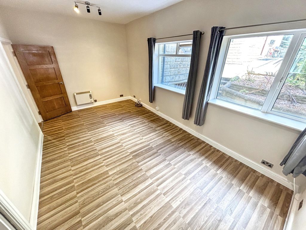 Property photo 2 of 11 Img_4241