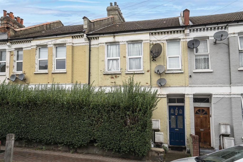 Property photo 1 of 1 12 Gambole Road Sw17.Jpg