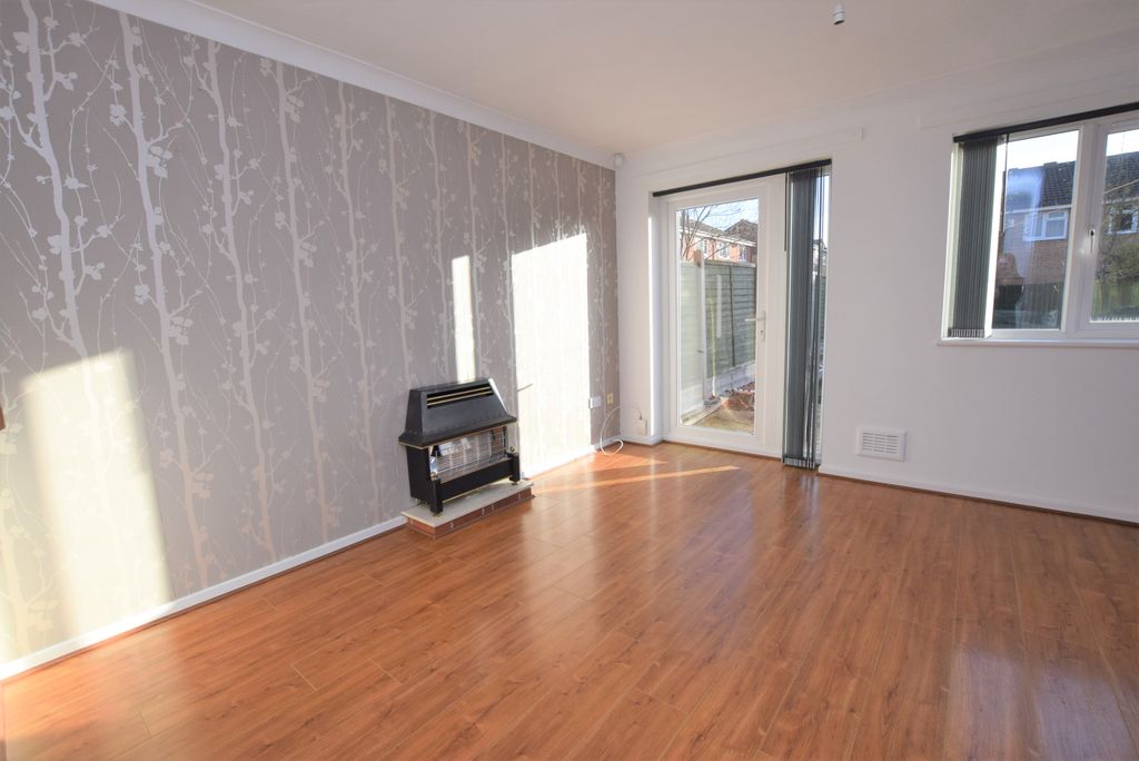 Property photo 3 of 10 Photo 03
