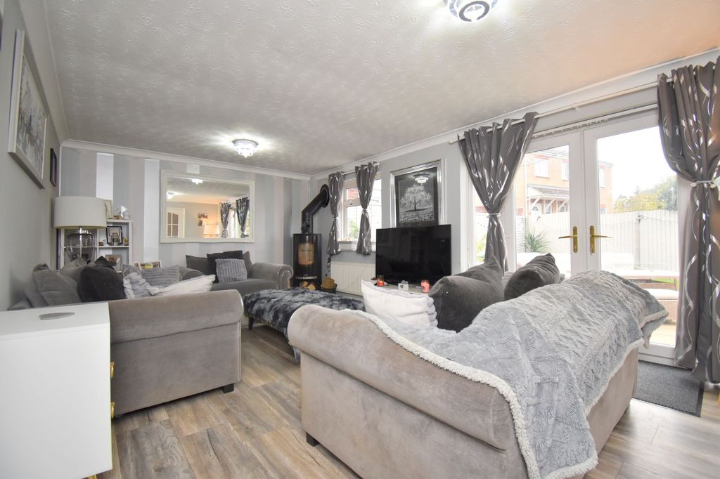 Property photo 2 of 22