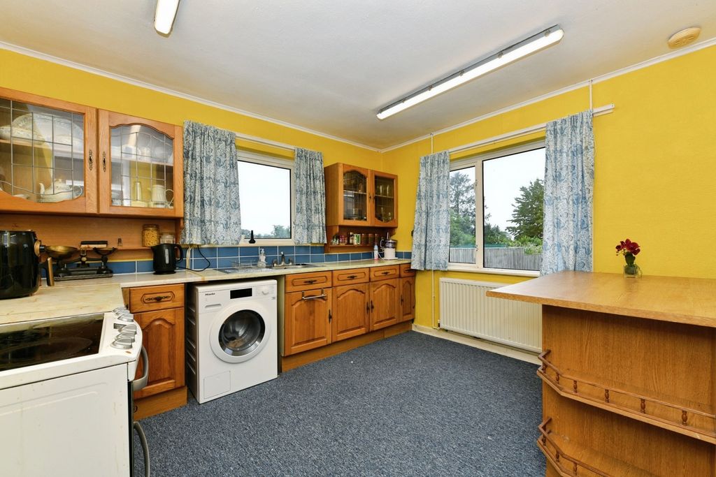 Property photo 2 of 18 Pbox-Img.Jpg