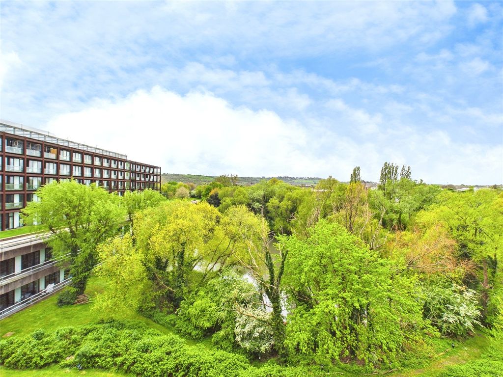 Property photo 3 of 19 Picture No. 17