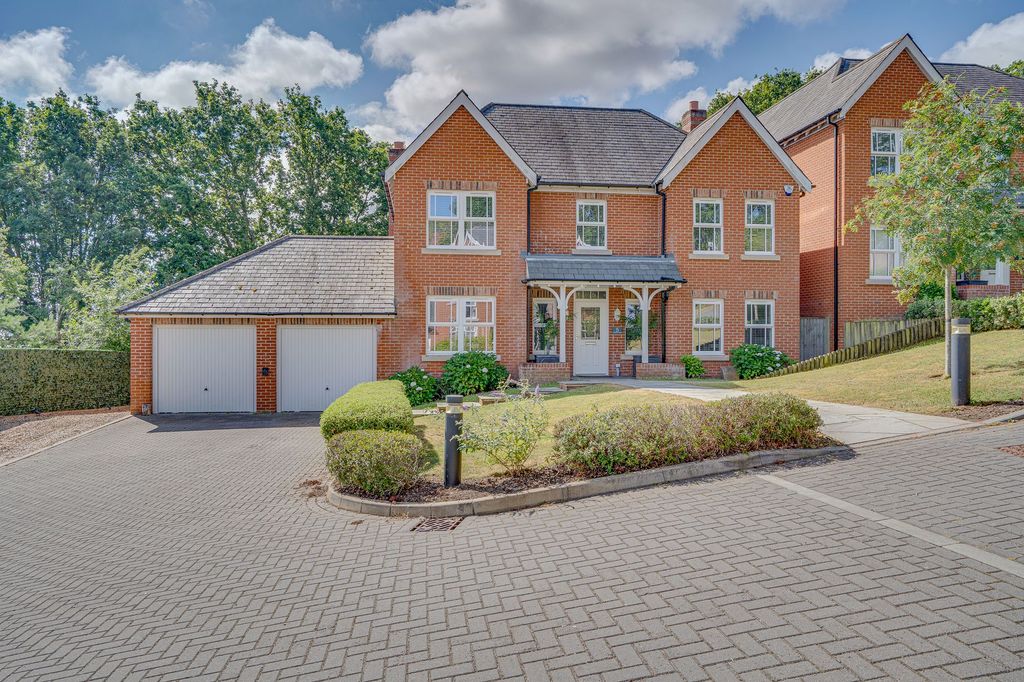 Property photo 1 of 25