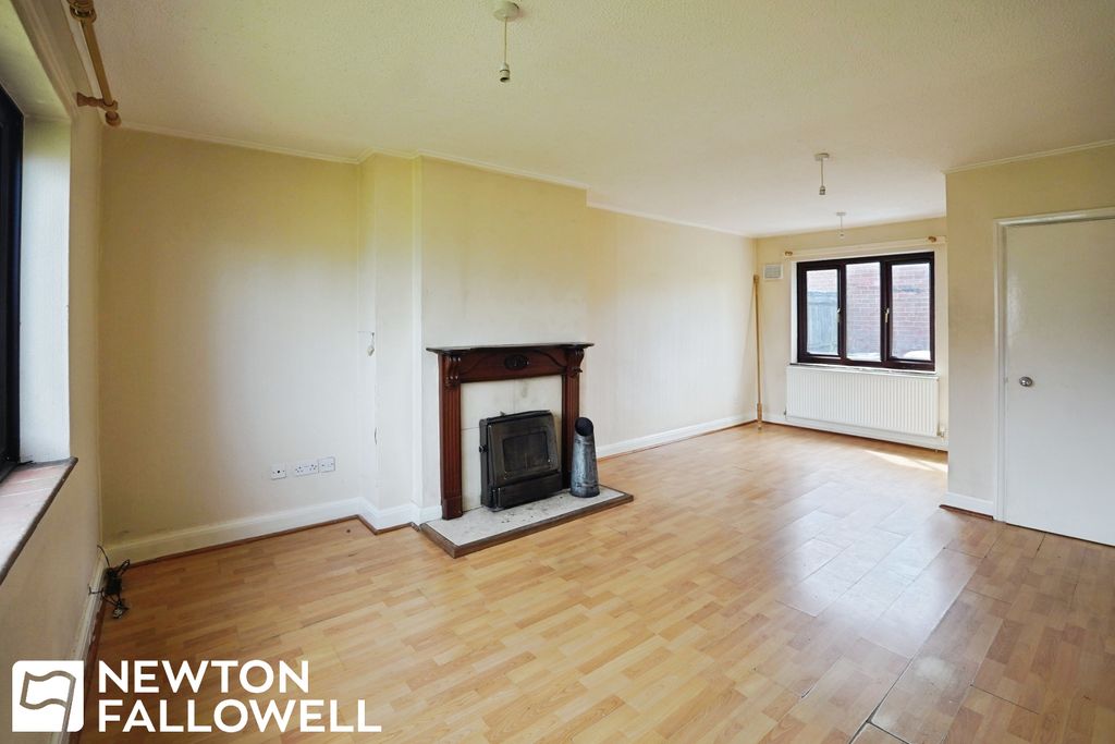 Property photo 3 of 11