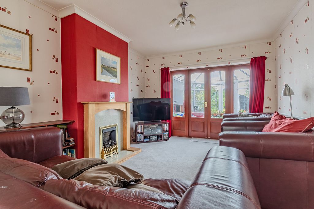 Property photo 3 of 16