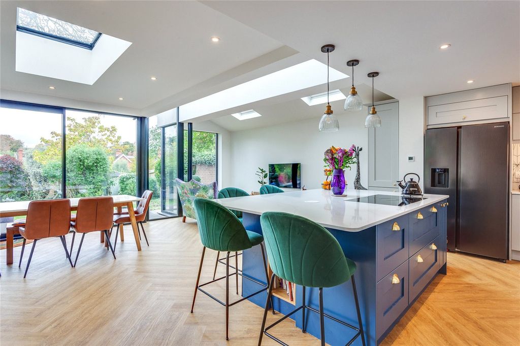 Property photo 2 of 24 Picture No. 23