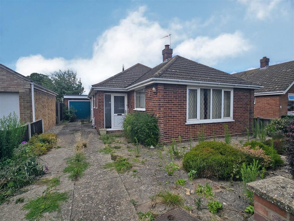 Property photo 1 of 10 Front