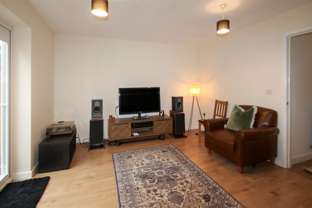 Property photo 2 of 18 Img_6925.Jpg