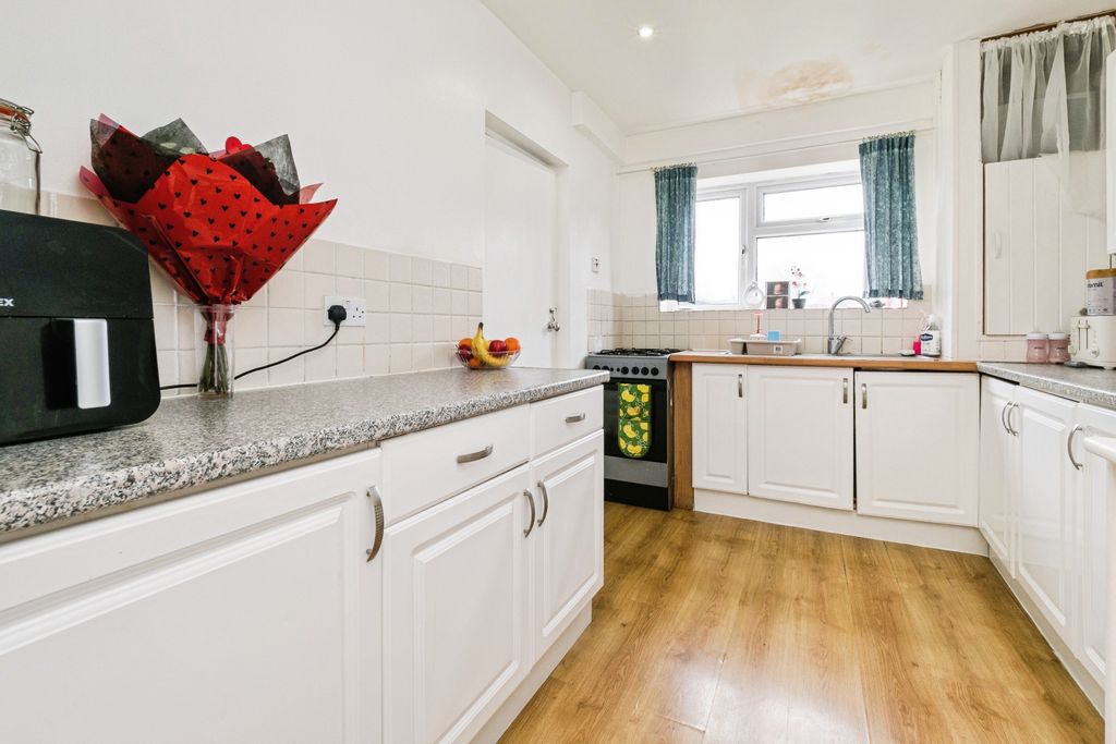 Property photo 2 of 19 2