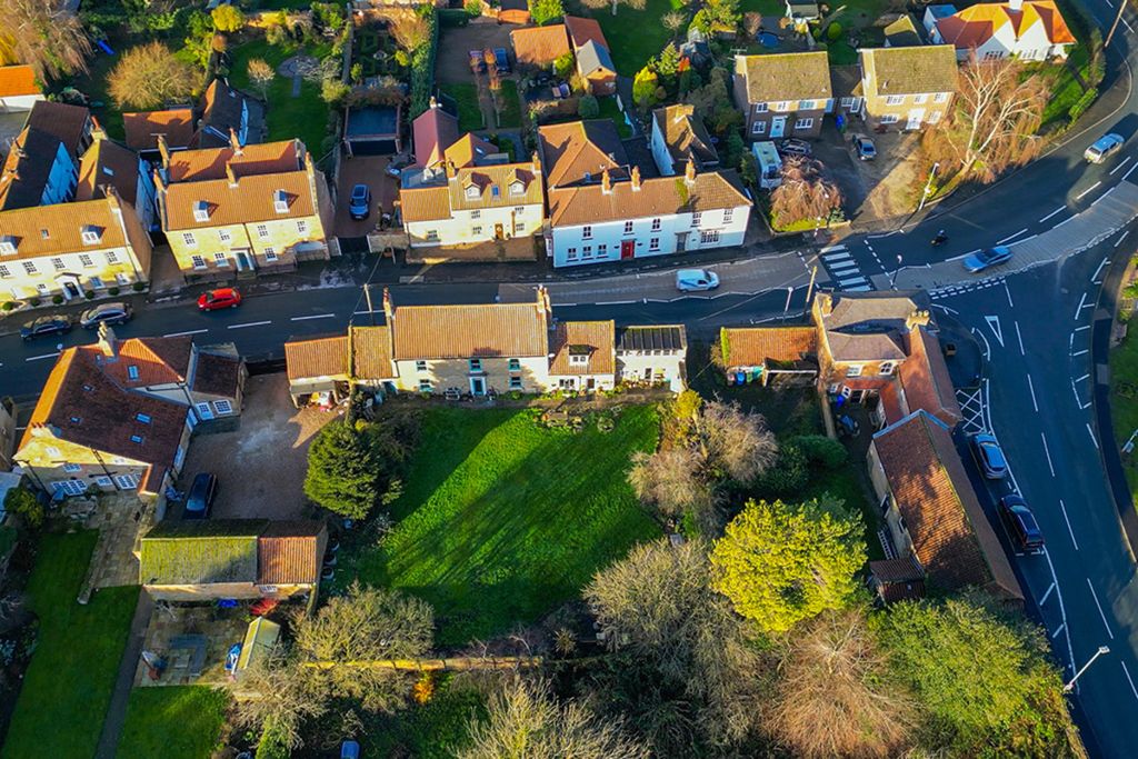 Property photo 1 of 29