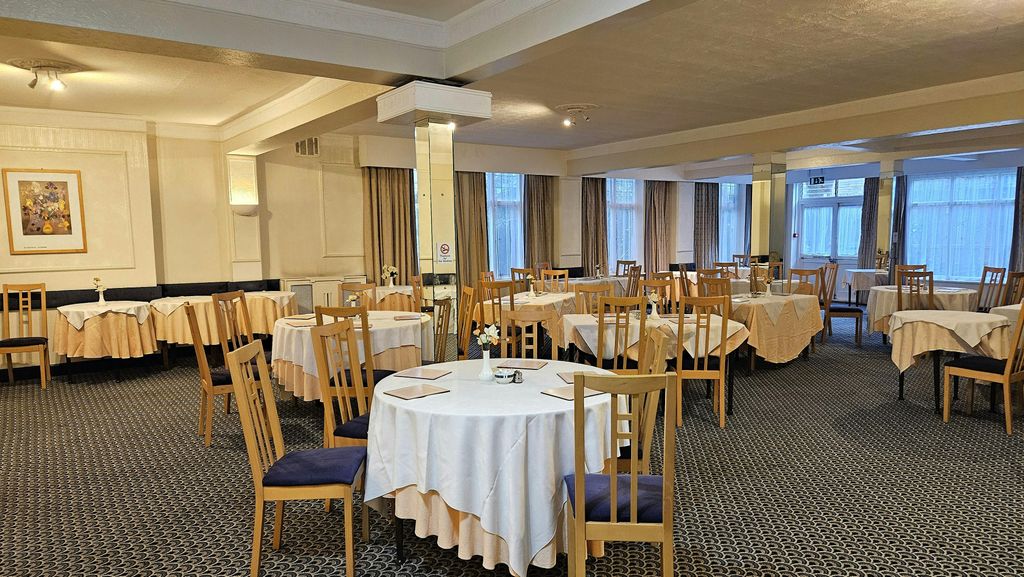 Property photo 3 of 11 20251212_101217E.Jpg