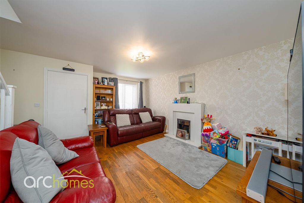 Property photo 2 of 21 Penswick-1.Jpg