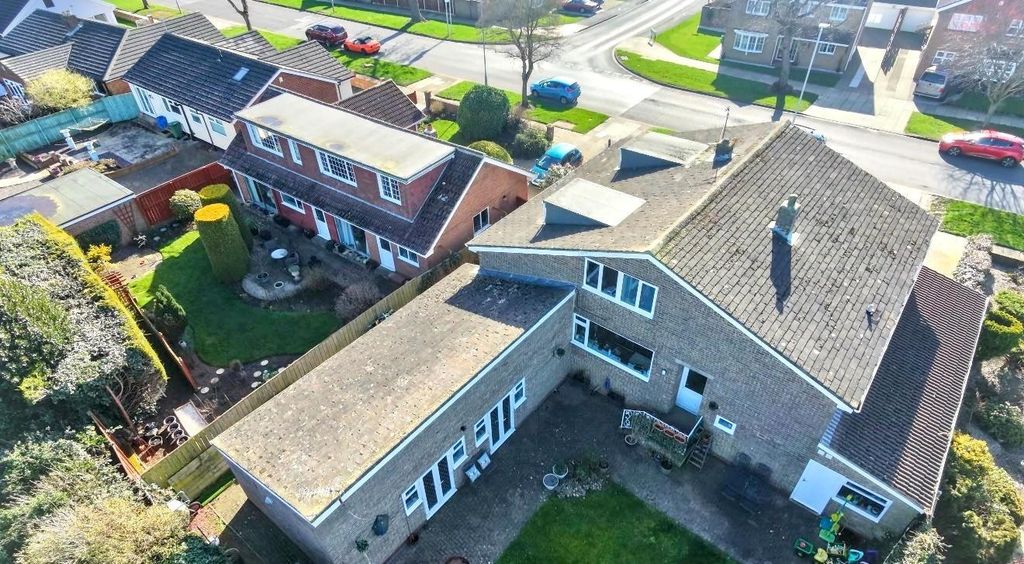 Property photo 3 of 40