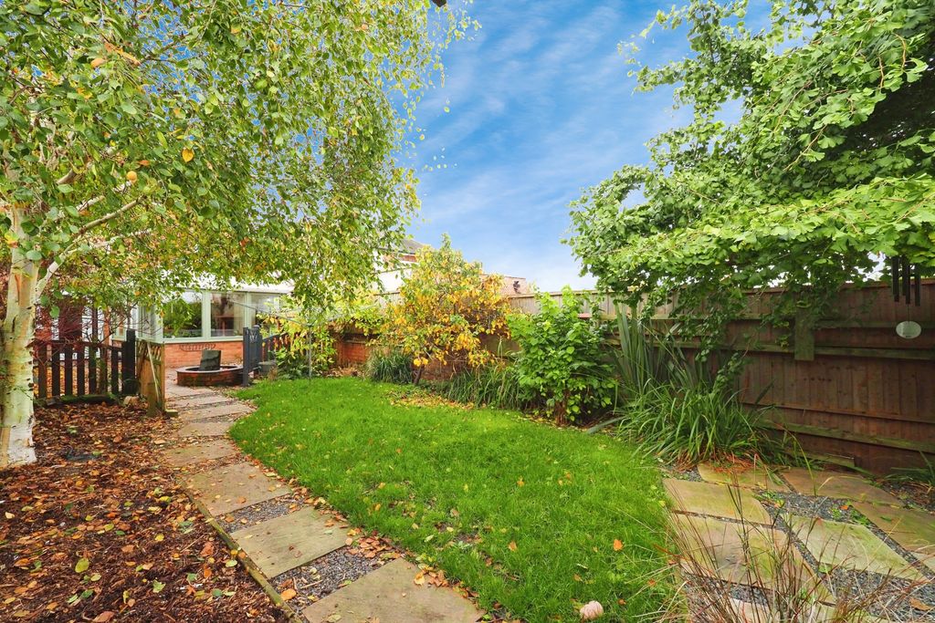 Property photo 1 of 23 Rear Garden