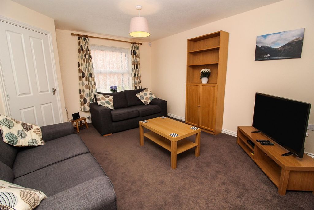 Property photo 2 of 14 Image