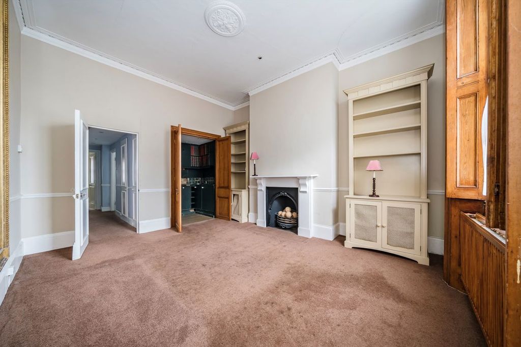 Property photo 3 of 4