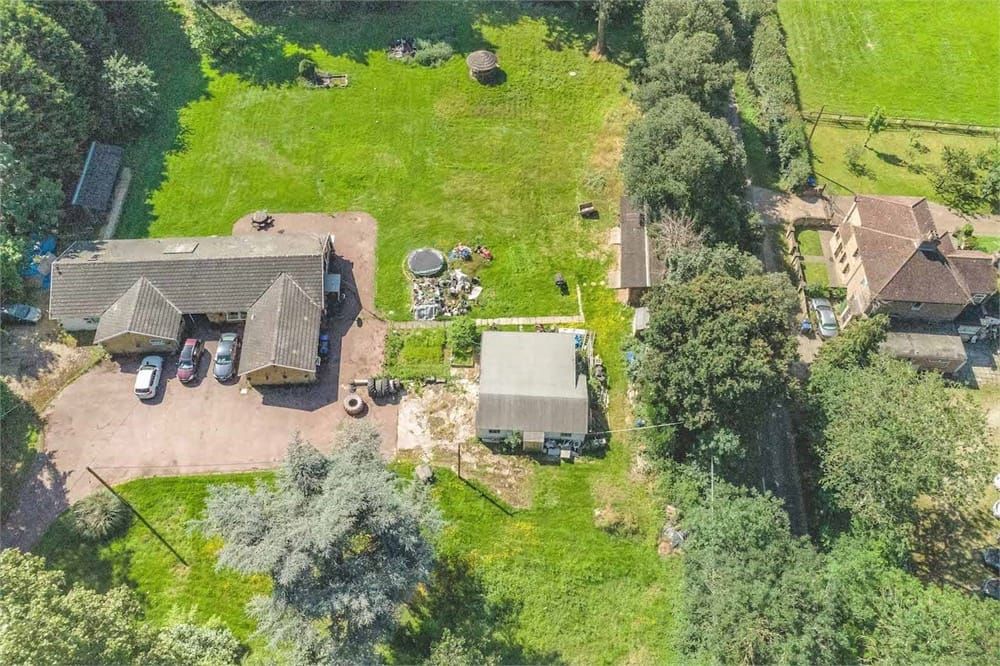 Property photo 2 of 12
