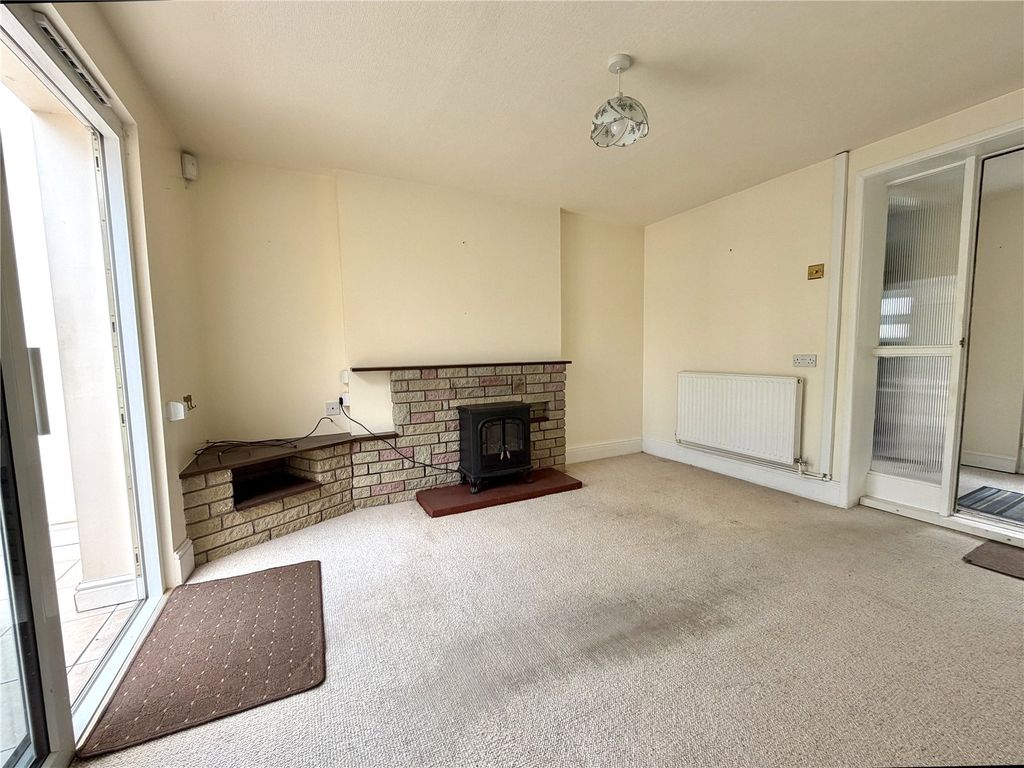 Property photo 2 of 19 Picture No. 18