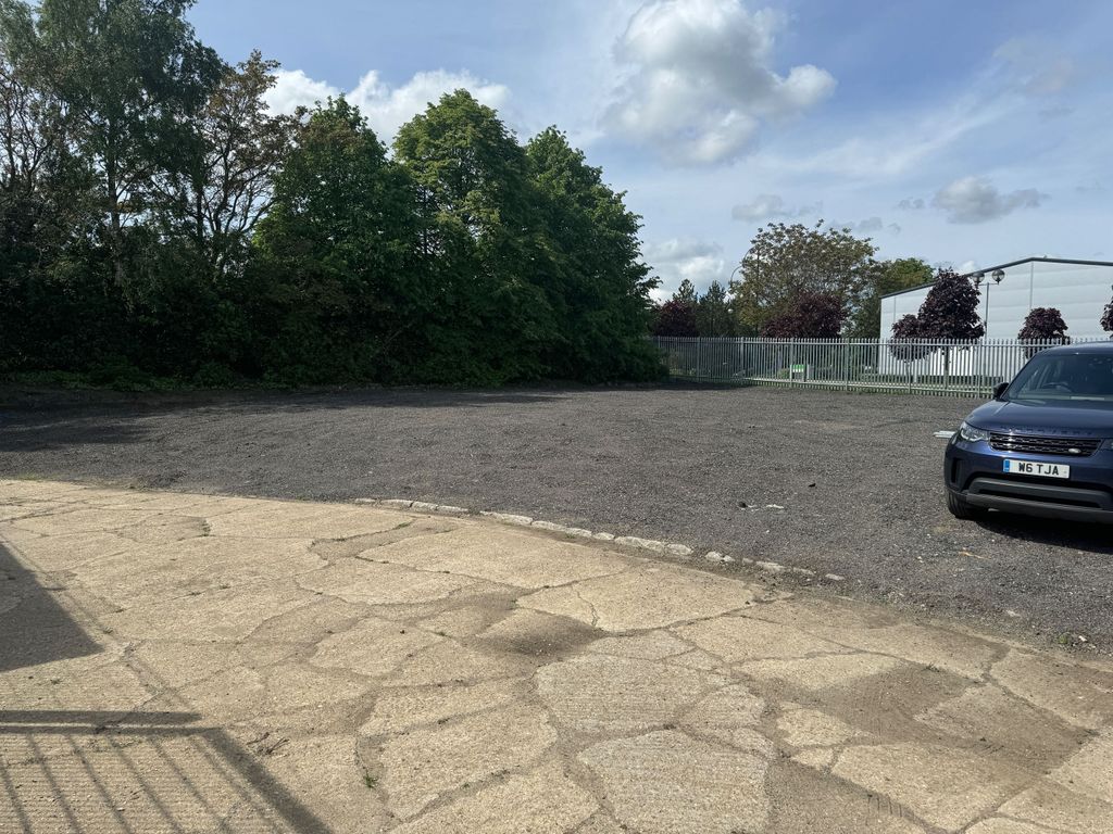 Property photo 3 of 9