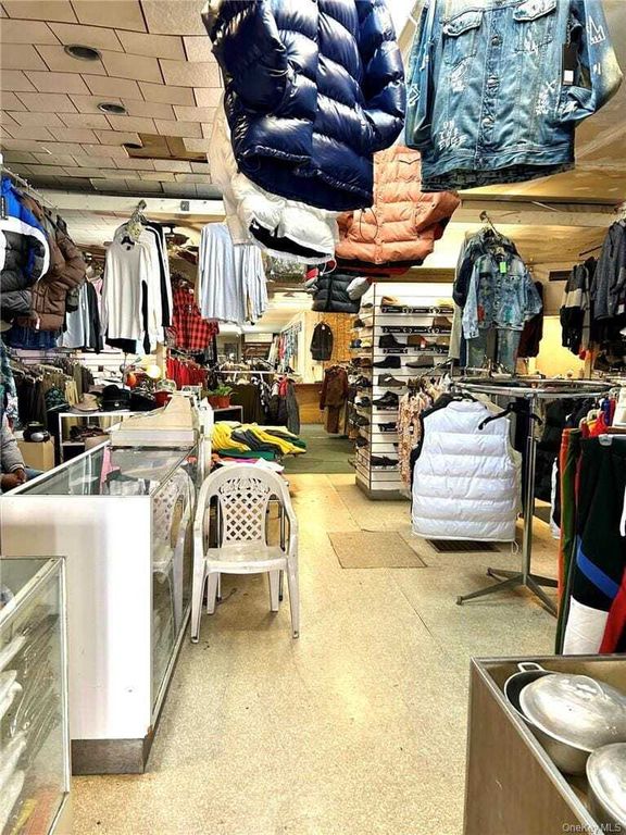 Property photo 3 of 6 <Alttext/>