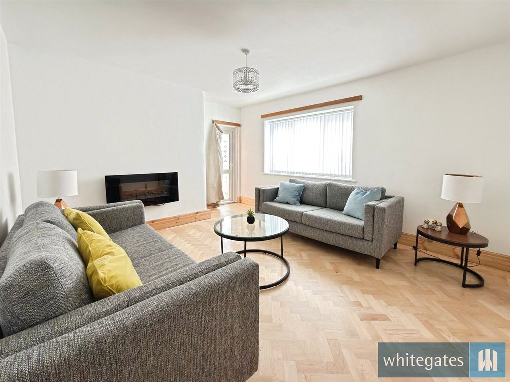 Property photo 3 of 16 Picture No. 01