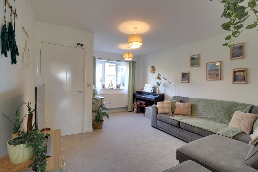 Property photo 3 of 15 3 - Picture No. 06