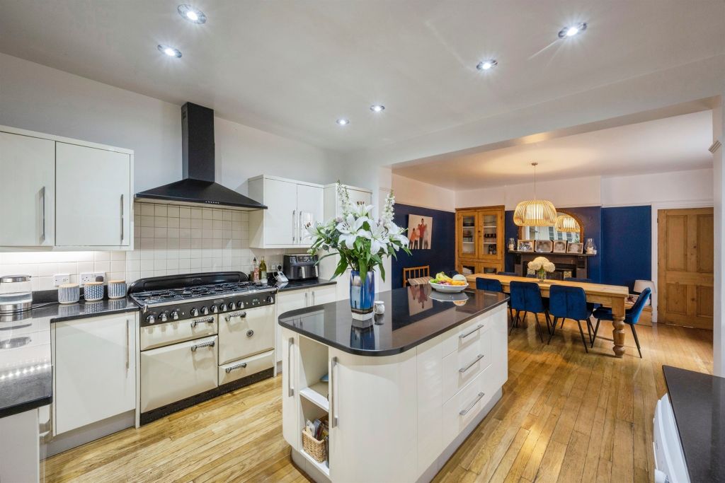 Additional image 4 of 5 bed semi-detached house for saleSt. Marys Road, Tickhill, Doncaster DN11