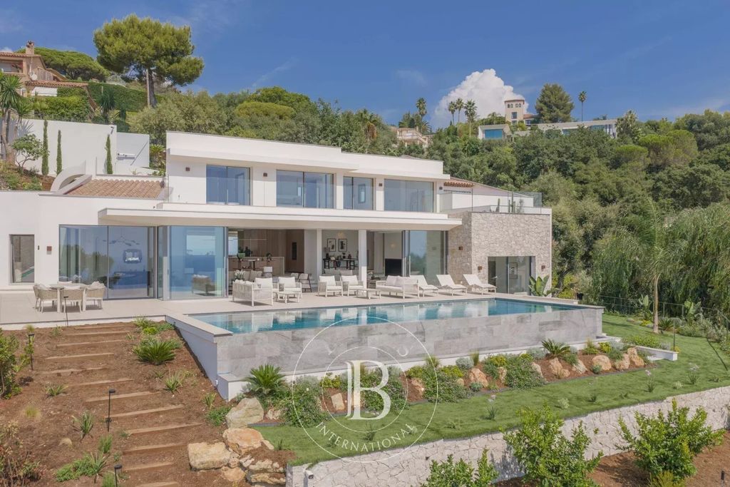 Property photo 1 of 29 Super Cannes - Brand New Contemporary Villa - Panoramic Sea View