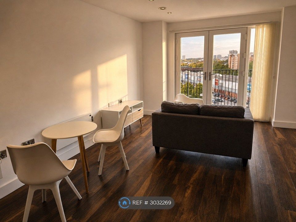 Property photo 2 of 4 Living &amp; Dining
