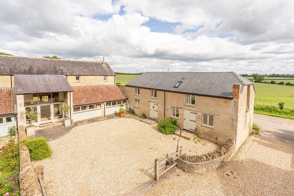 Property photo 1 of 31