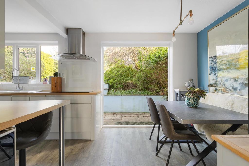 Additional image 9 of 3 bed semi-detached house for saleBrackendown Avenue, Preston DT3