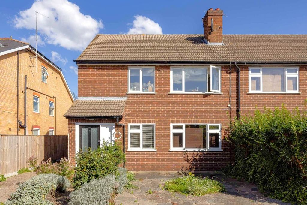 Property photo 1 of 9