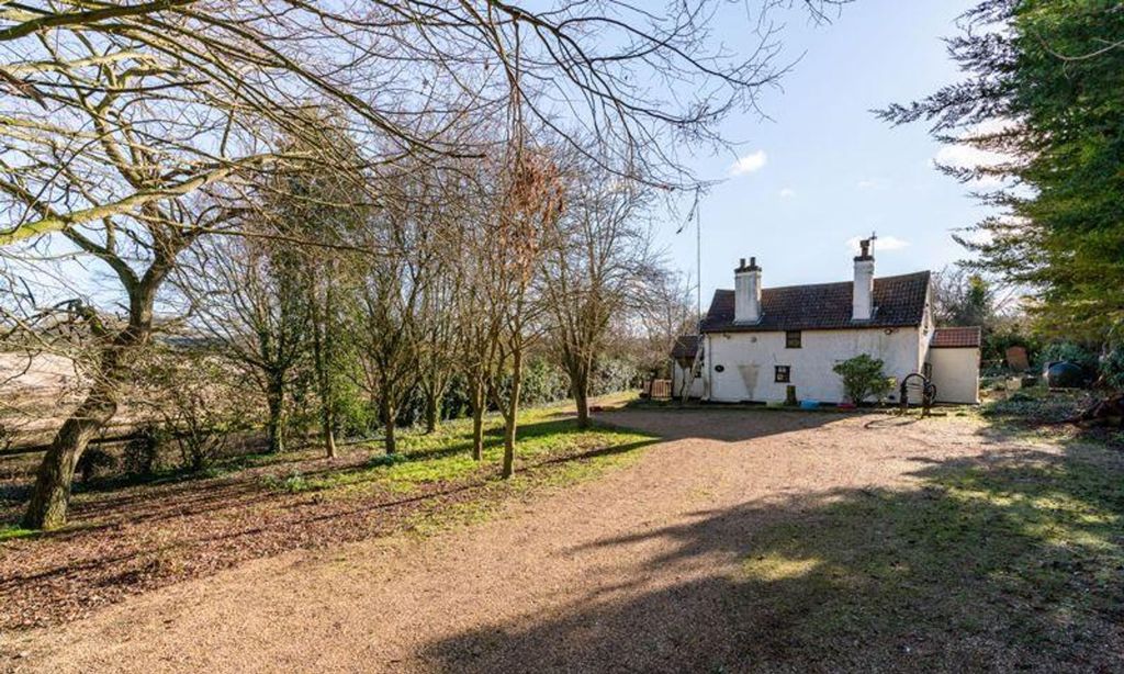Property photo 1 of 38