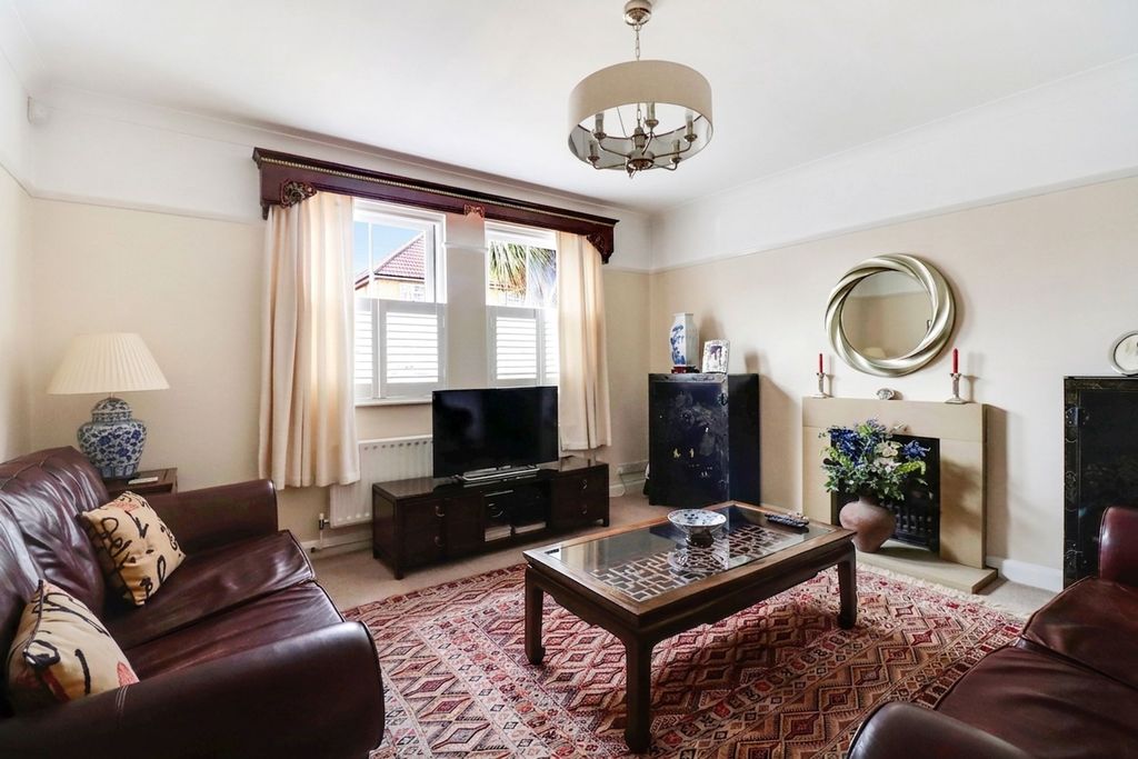Additional image 11 of 4 bed detached house for salePemberton Road, East Molesey KT8