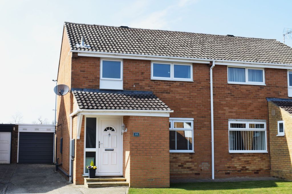 Property photo 1 of 11