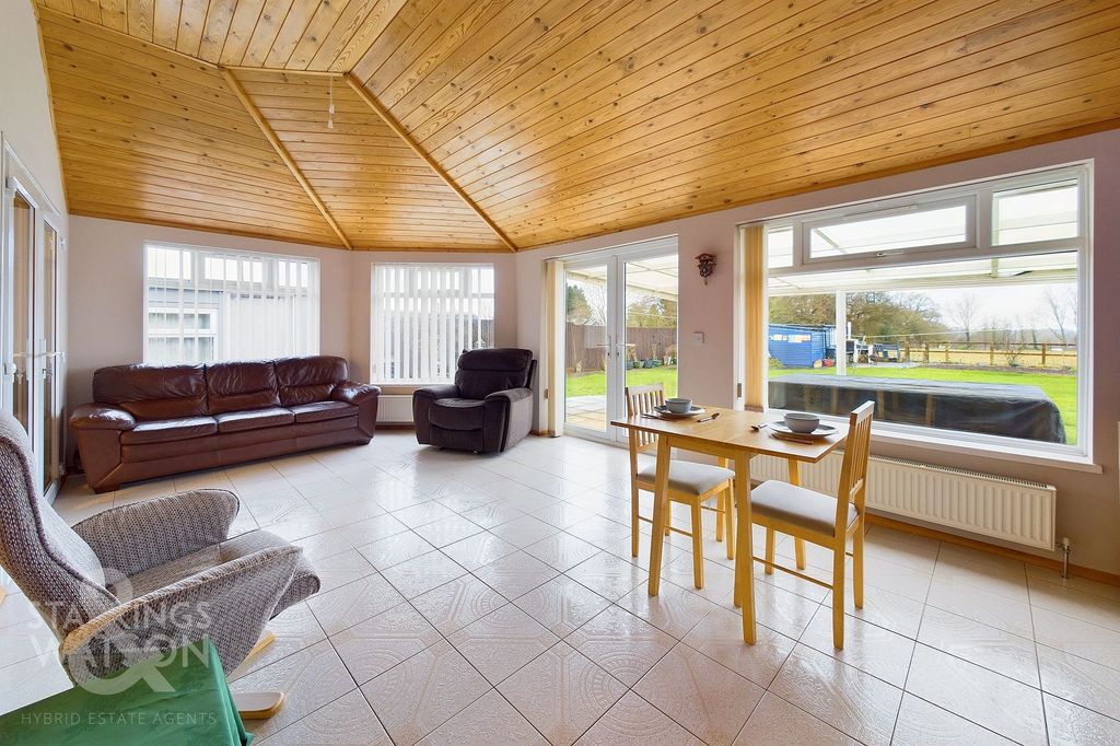 Property photo 3 of 31