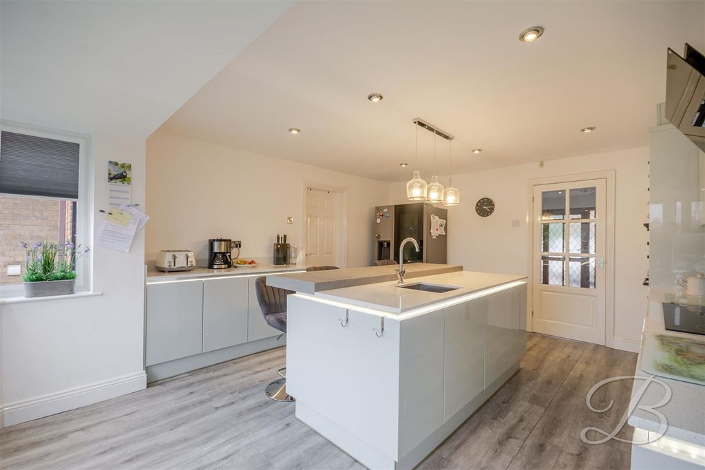 Property photo 3 of 41 Ccltd-23.Jpg