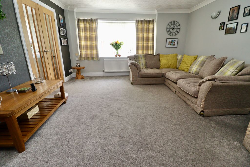 Property photo 3 of 15 Img_7108