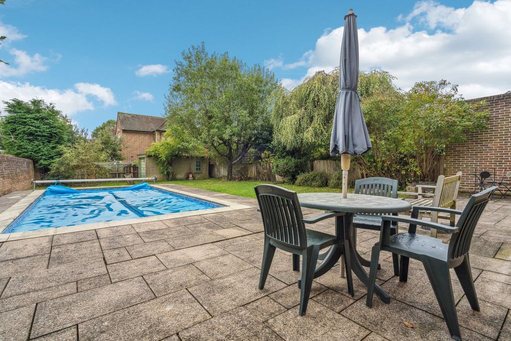 Property photo 2 of 45