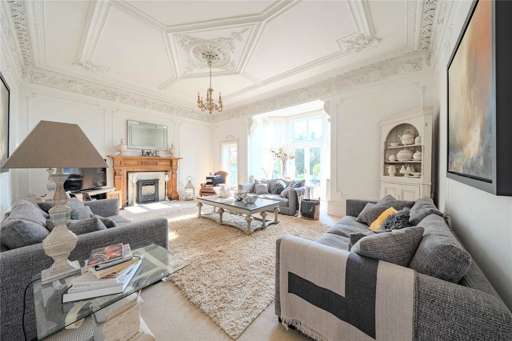 Property photo 3 of 24 Picture No. 06