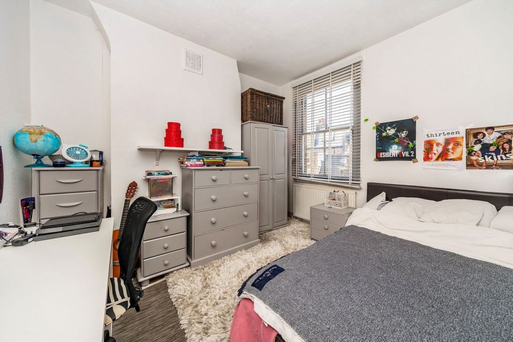 Property photo 3 of 4