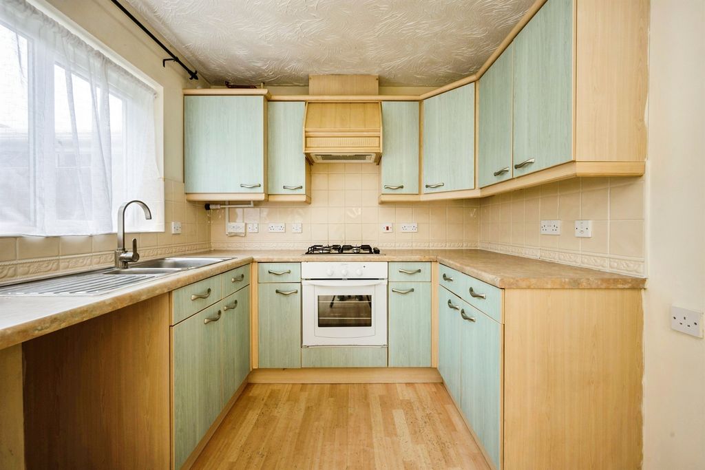 Property photo 2 of 14