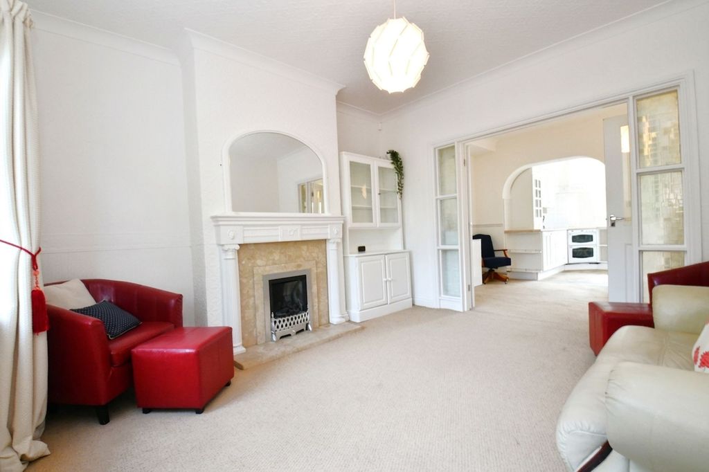 Property photo 3 of 24