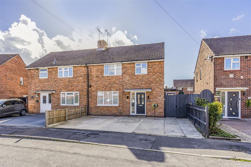 Property photo 1 of 23 51 Keyhaven Drive, Havant-Porticomarketing-Soldby-