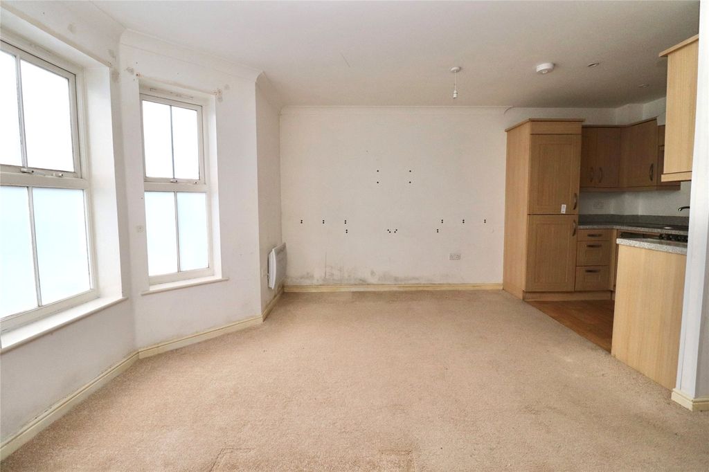Property photo 2 of 12 Open Plan Living