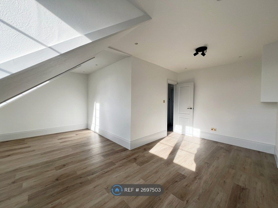 Property photo 1 of 7 Living Area