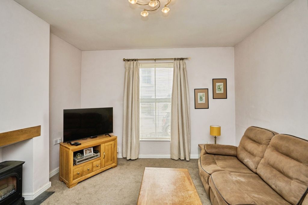 Property photo 2 of 15 Photo