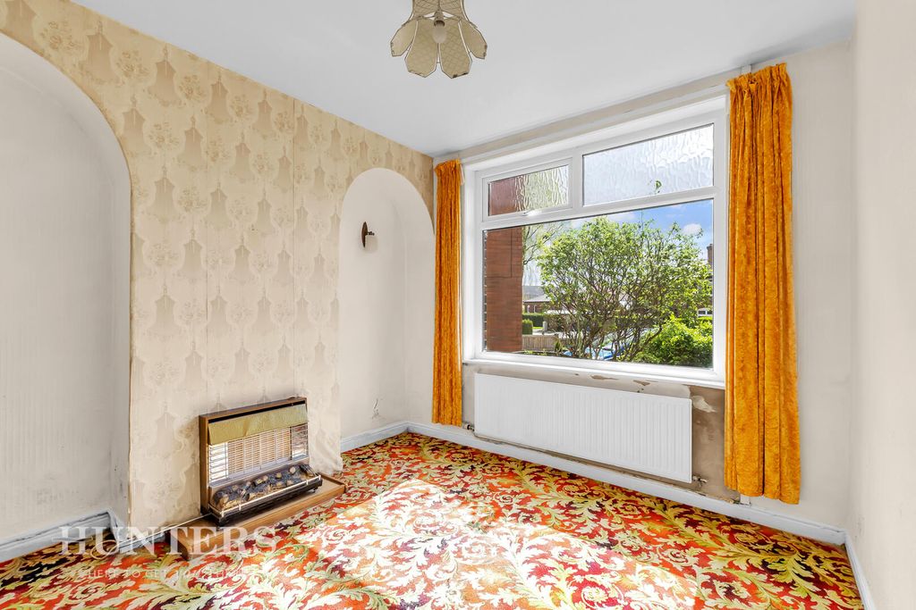 Property photo 3 of 24 Dining Room